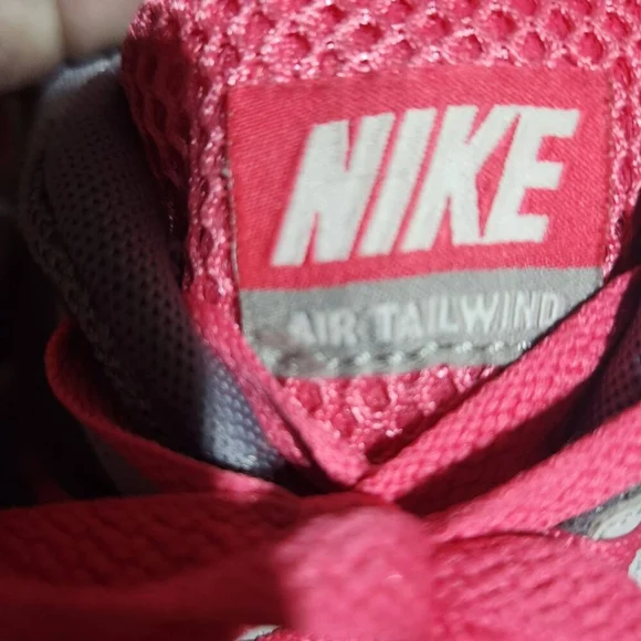 Nike Womens Gray Pink Mesh Flywire Sneakers Size US 10 - Picture 3 of 10